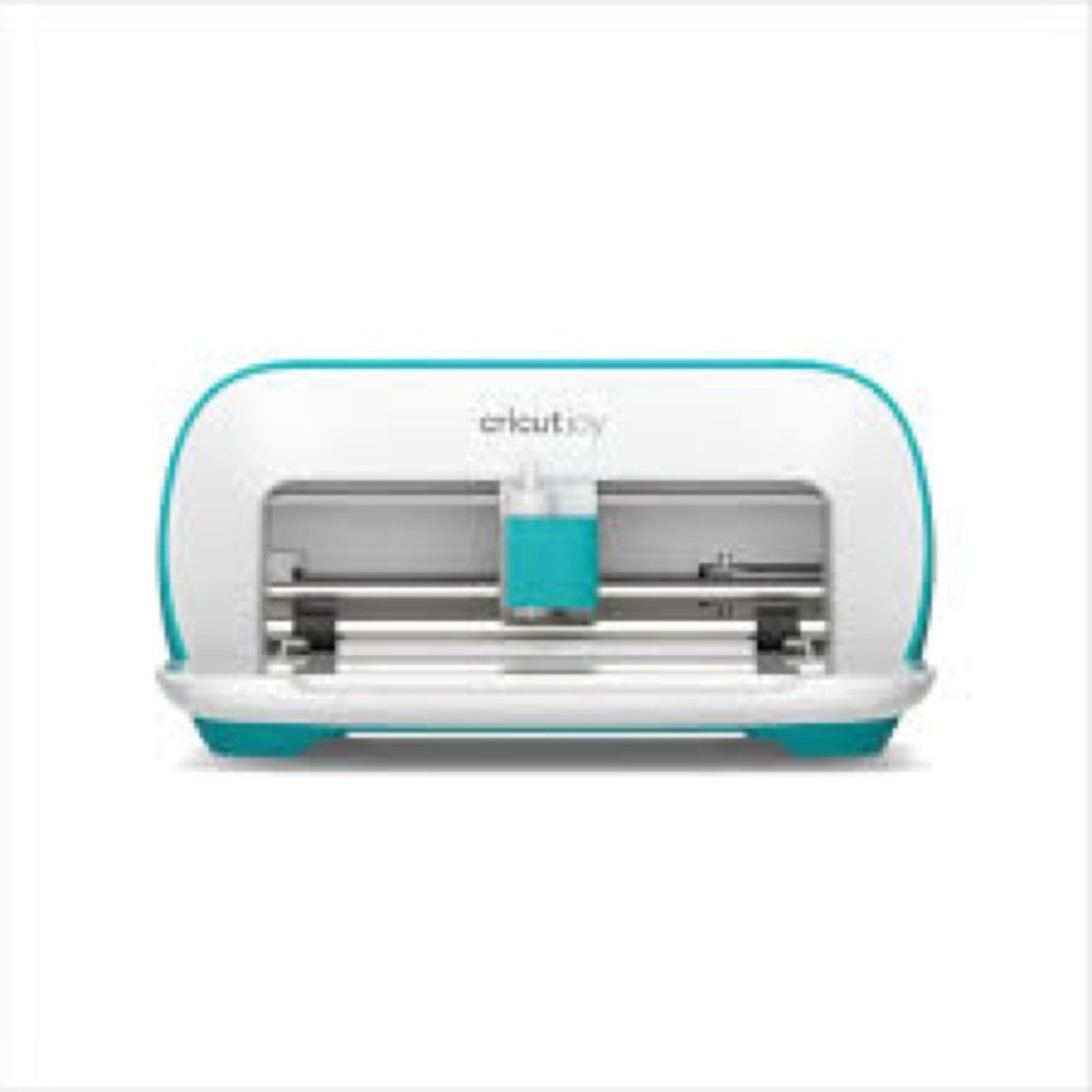 Cricut Joy Crafting Machine With Cary ask and Colored Pens